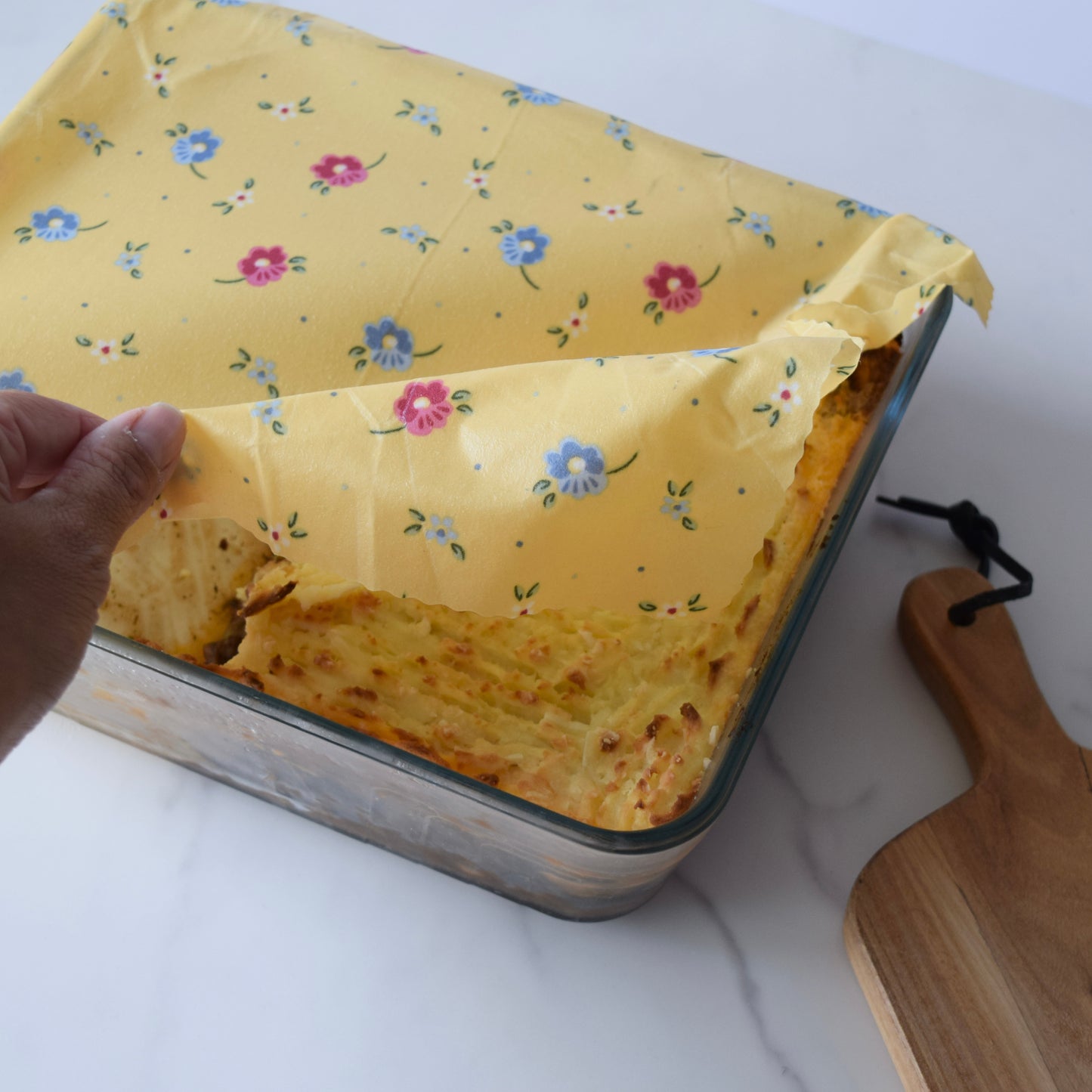 Ditsy Floral Yellow (Large 14” x 11”) Reusable self sticking Beeswax food Wraps.