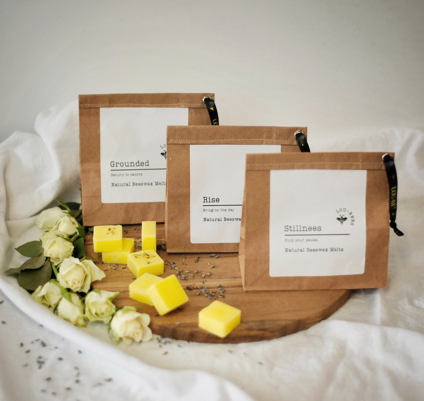 Grounded
Natural Beeswax Melts (Sandalwood & Amber)