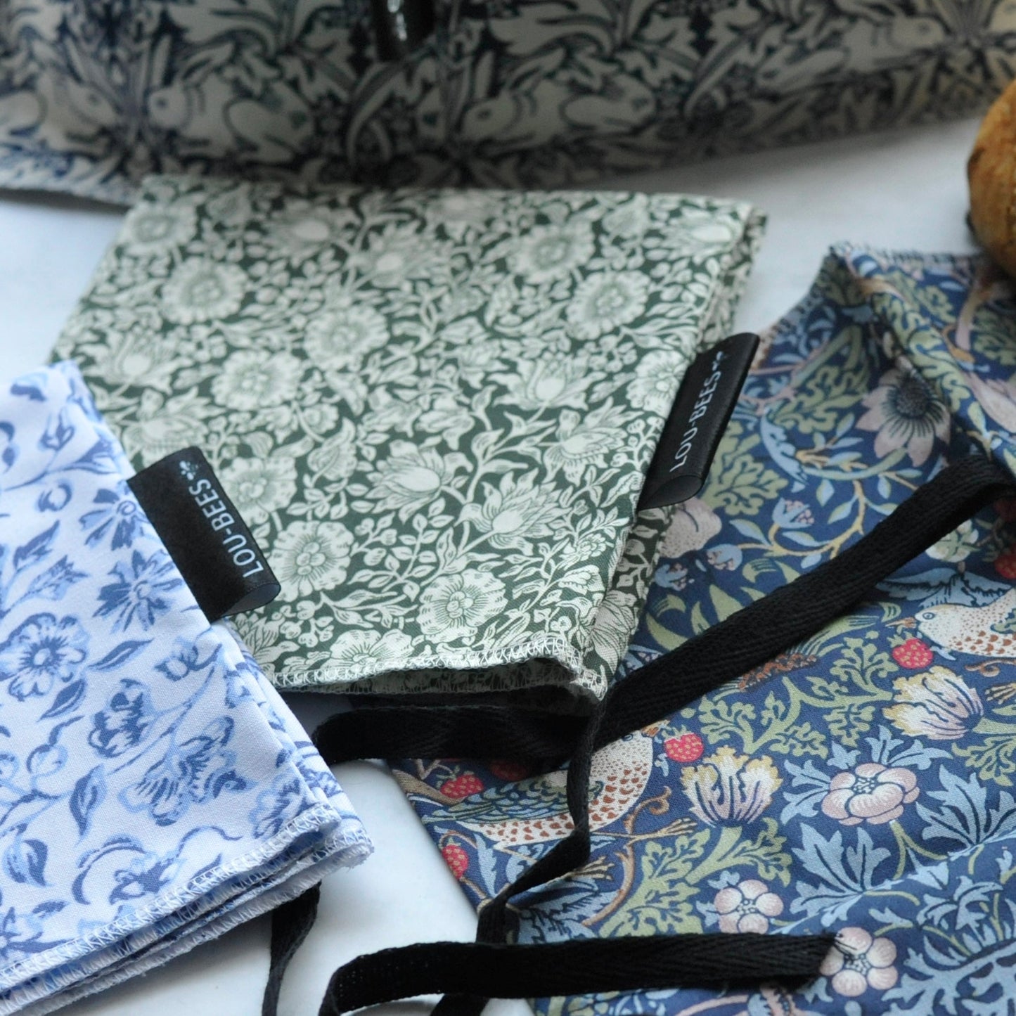 THE Cotton Bag Brother Rabbit Forest Green