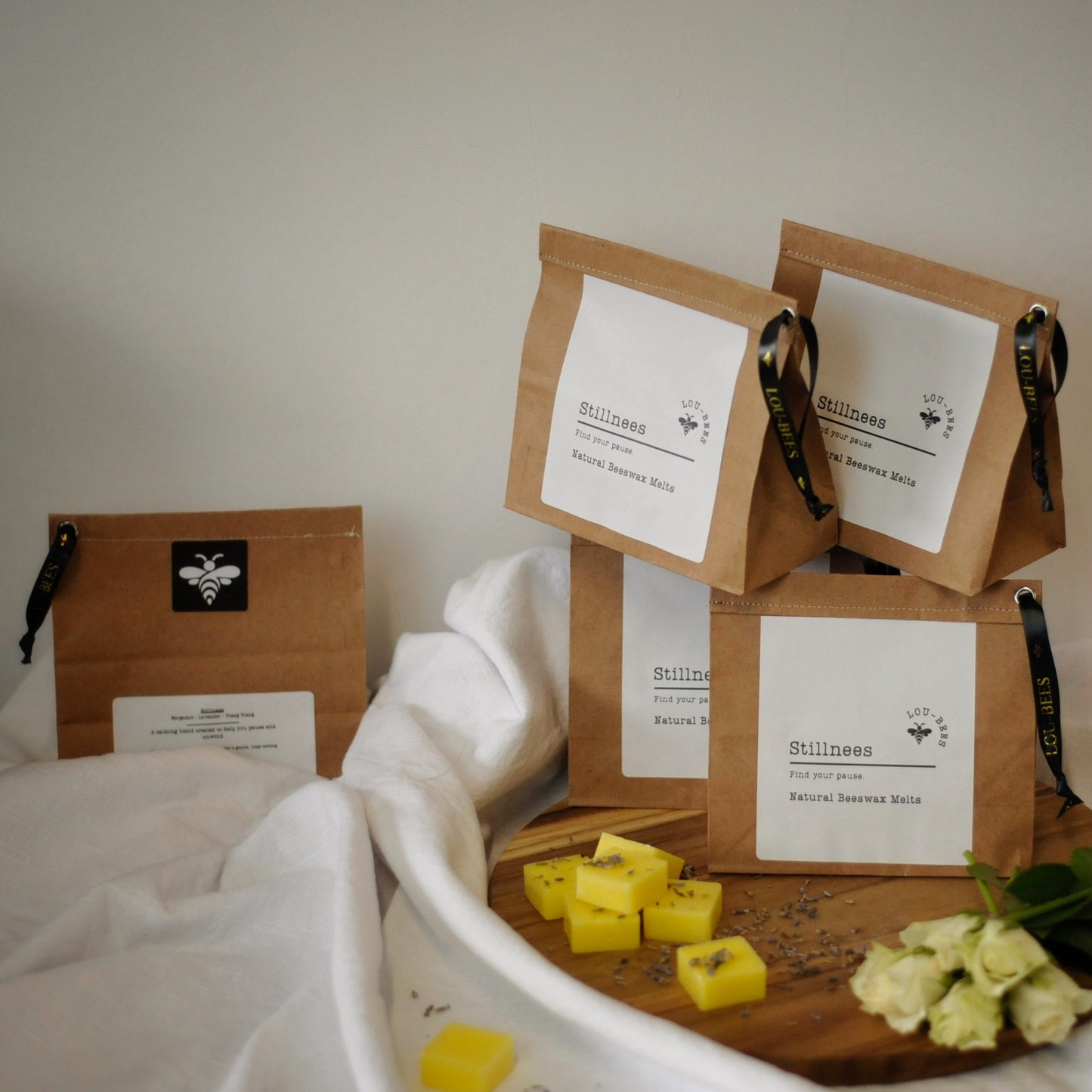 Grounded
Natural Beeswax Melts (Sandalwood & Amber)