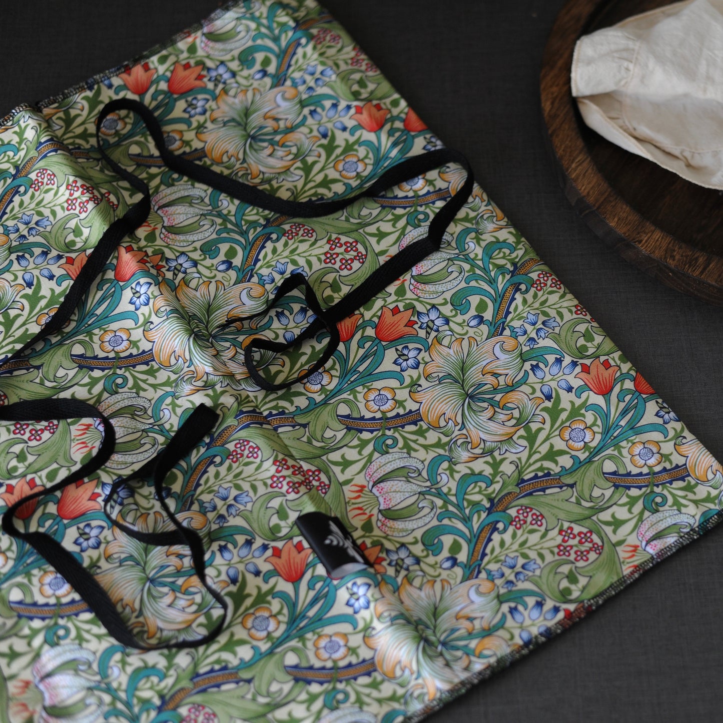 THE William Morris Heritage Cotton Bread Bag | Golden Lily
