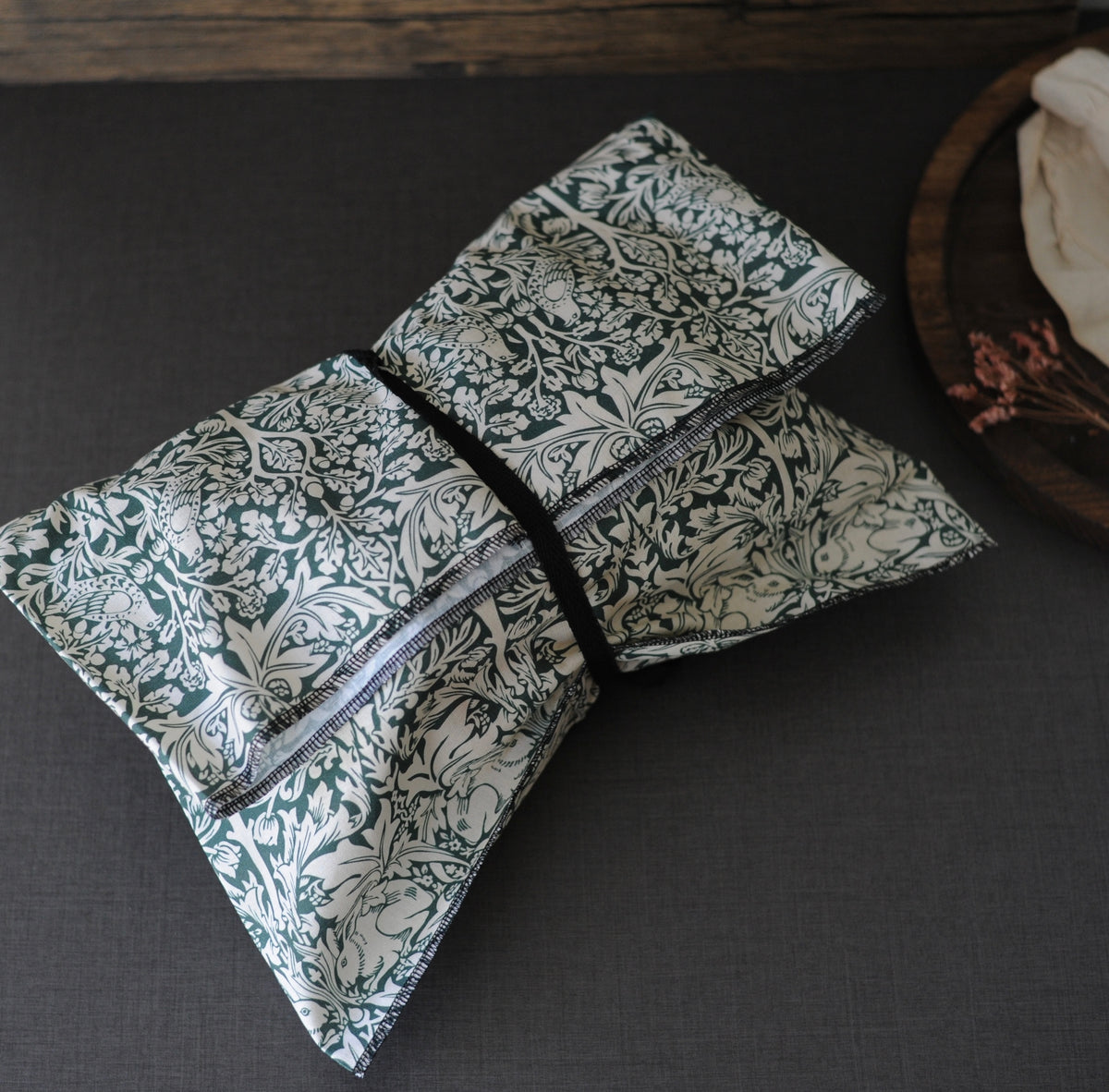 THE William Morris Heritage Cotton Bread Bag | Brother Rabbit Forest Green