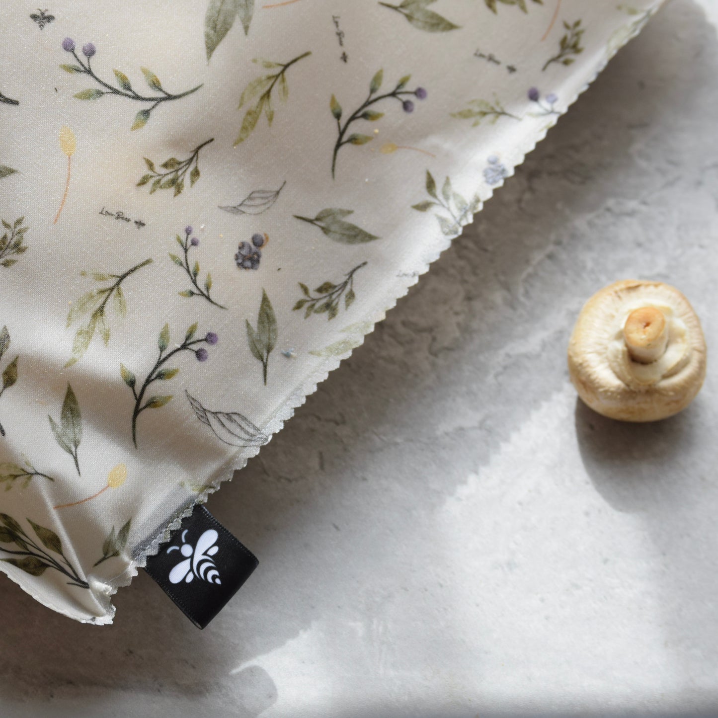 Lou-bees Fallen Leaves Beeswax Wrap Bag