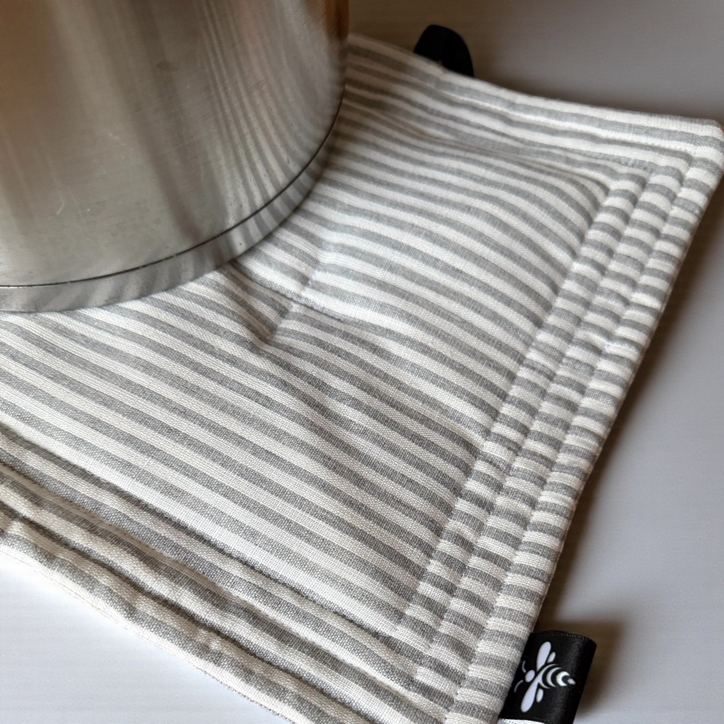 Willow Bough Pot Holder