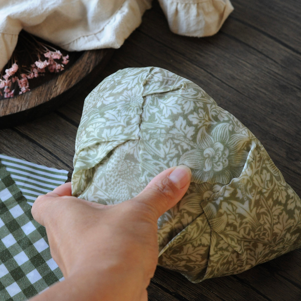 William Morris Strawberry Thief Beeswax Wraps – Green Set of 3