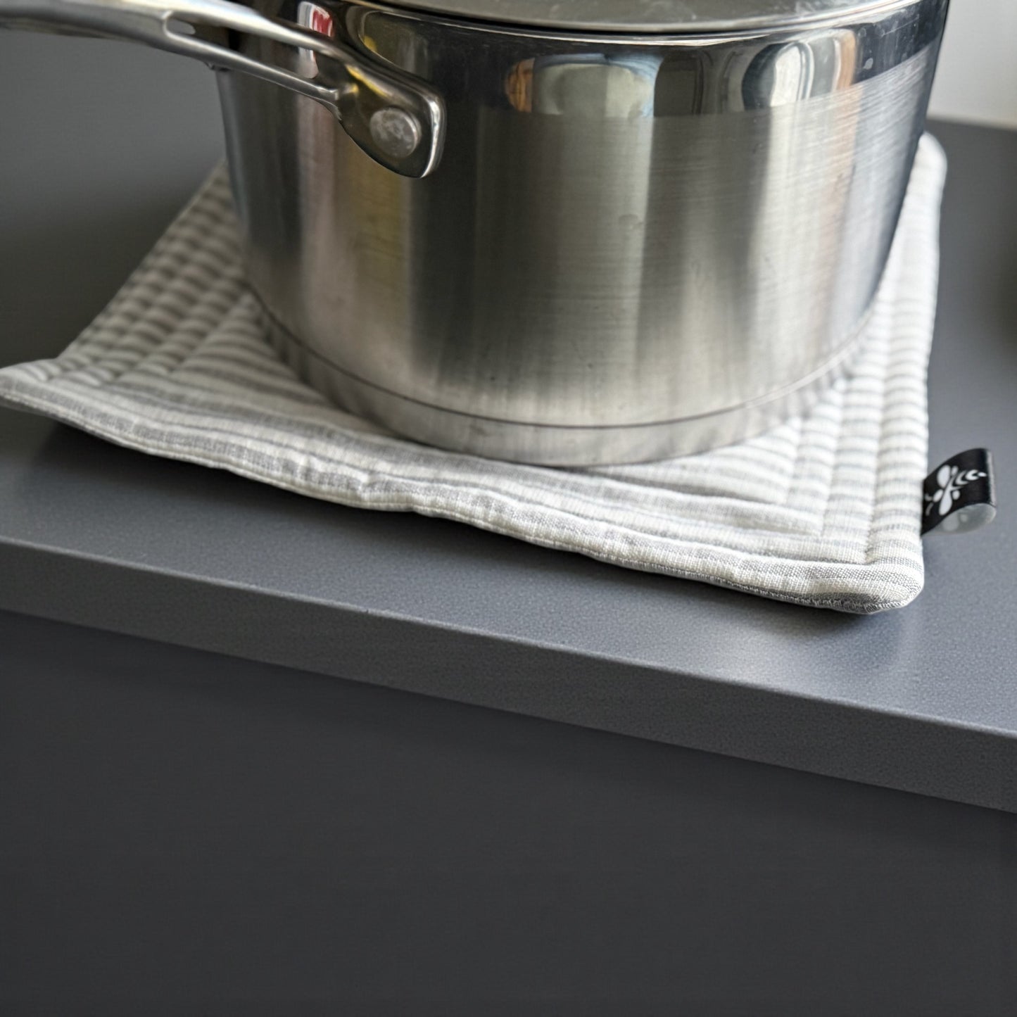 Willow Bough Pot Holder